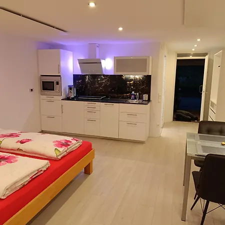 H2 Ap3 Mit Beheiztem Innenpool Apartman *